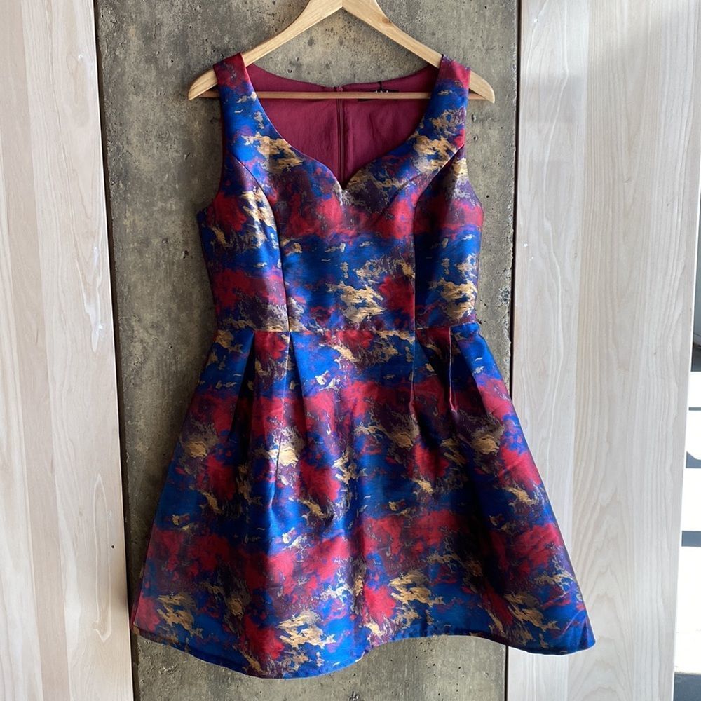 NWT Sleeveless Blue & Red Metallic Floral Fit-and-Flare Dress